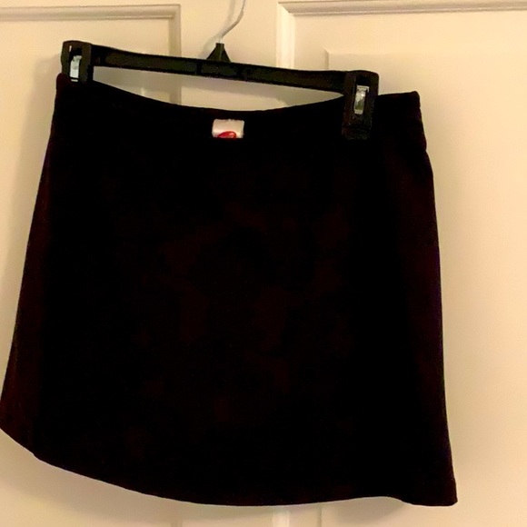 Blk tennis skort - Picture 1 of 2
